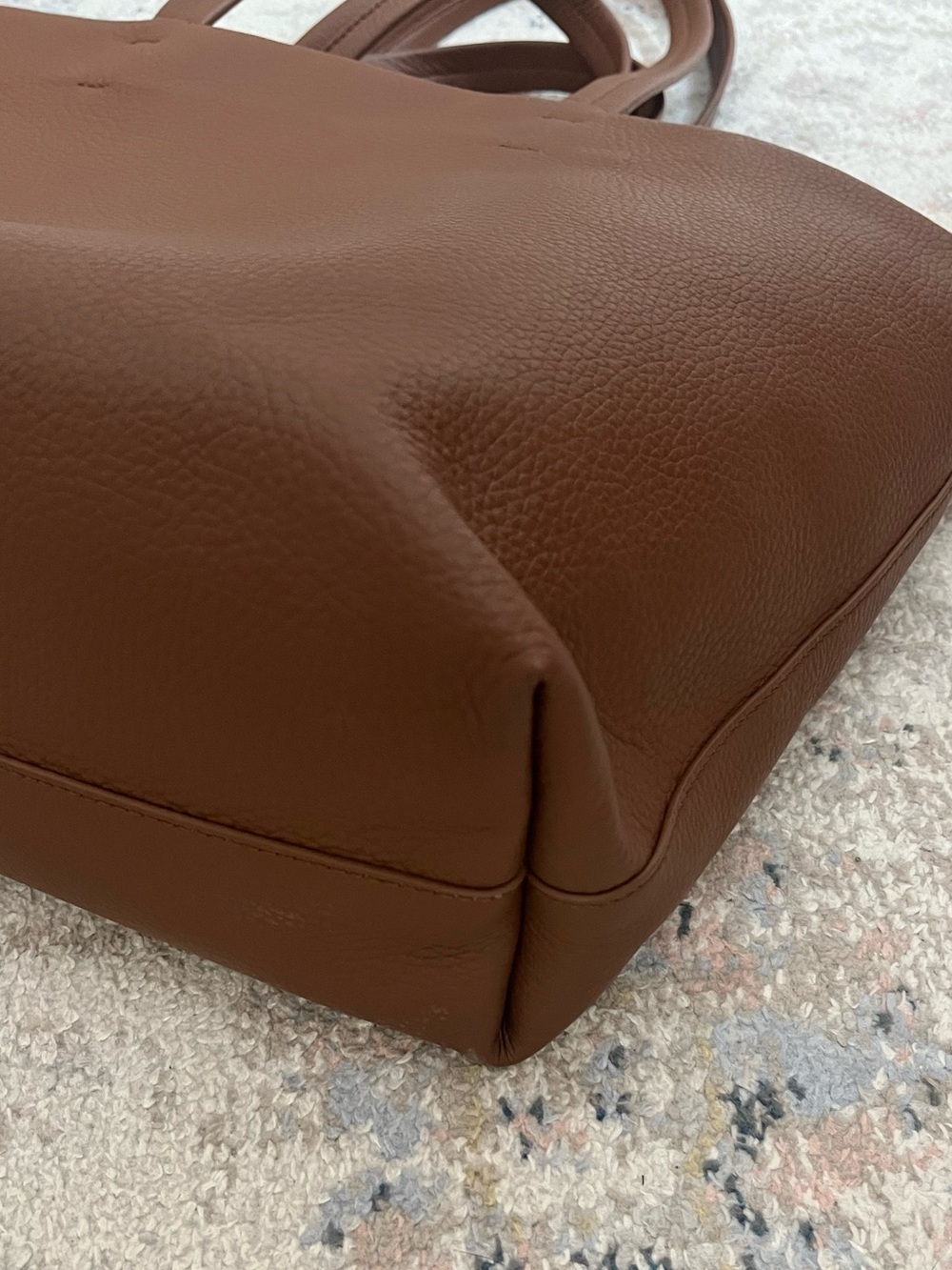 Cuyana Small Easy Tote - Dark Chestnut - Picture 3 of 5